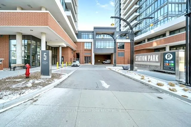 Photo 2 of Unit 1612, 5 Wellington Street, Kitchener, Cherry Hill — HOMEH