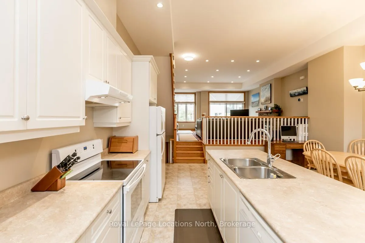 Photo 8 of Unit 6, 104 Farm Gate Road, Blue Mountains — HOMEH