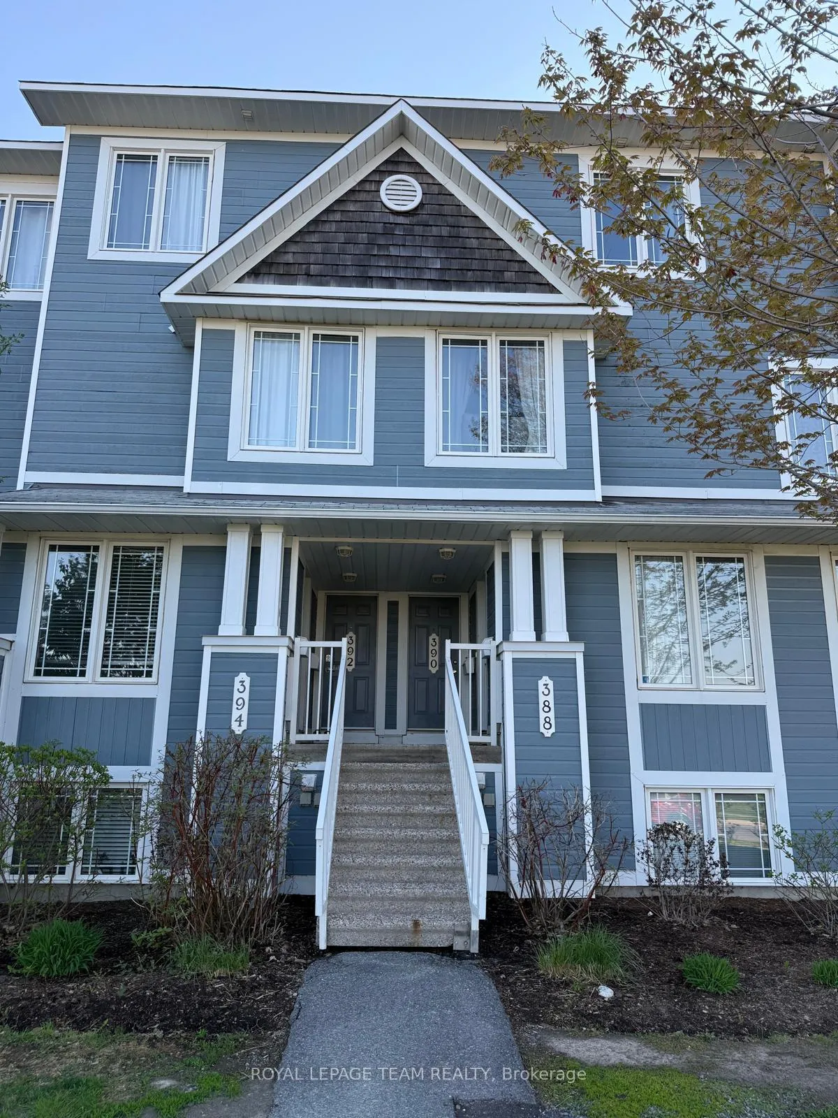 Photo 1 of 390 Crownridge Drive N, Ottawa, Kanata - Emerald Meadows/Trailwest — HOMEH