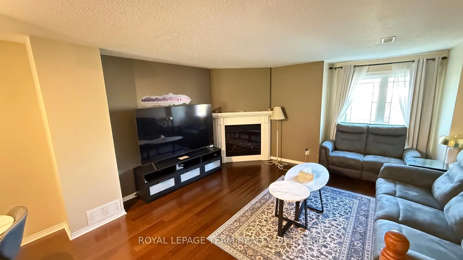 Photo 6 of 390 Crownridge Drive N, Ottawa, Kanata - Emerald Meadows/Trailwest — HOMEH