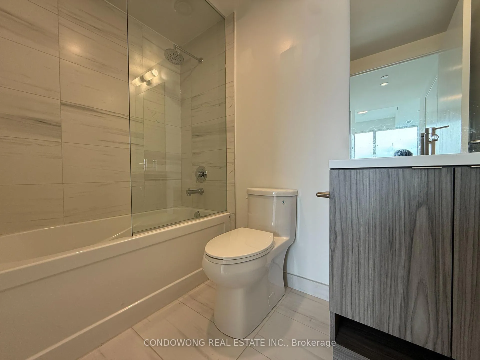 Photo 6 of Unit 7509, 55 Cooper Street, Toronto, Waterfront Communities — HOMEH