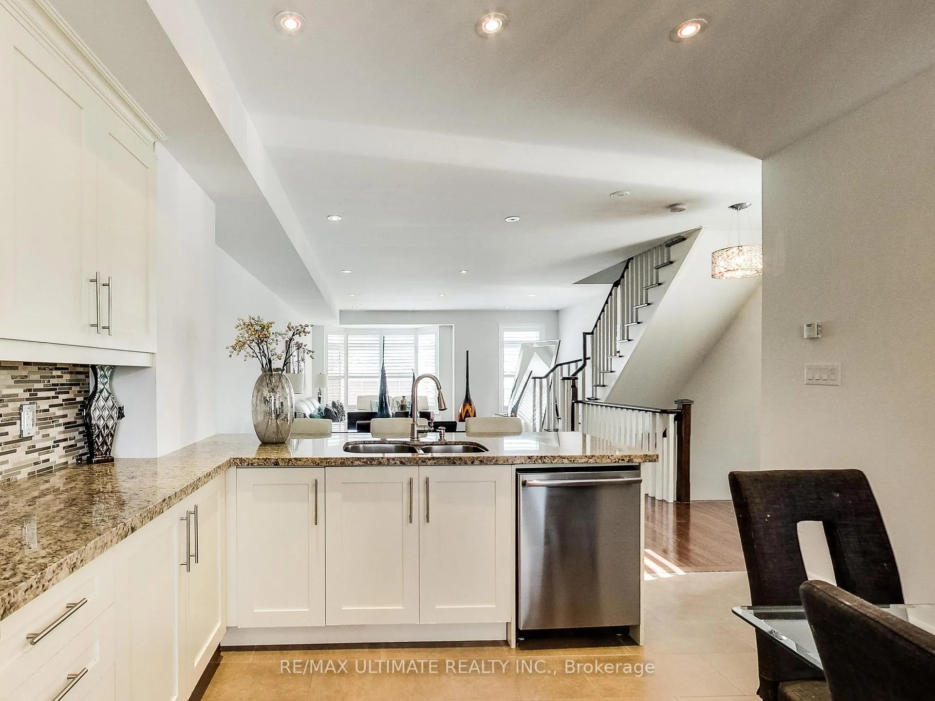 Photo 6 of Unit Apt 1 (Upper), 48 Monclova Road, North York, Downsview-Roding-CFB — HOMEH