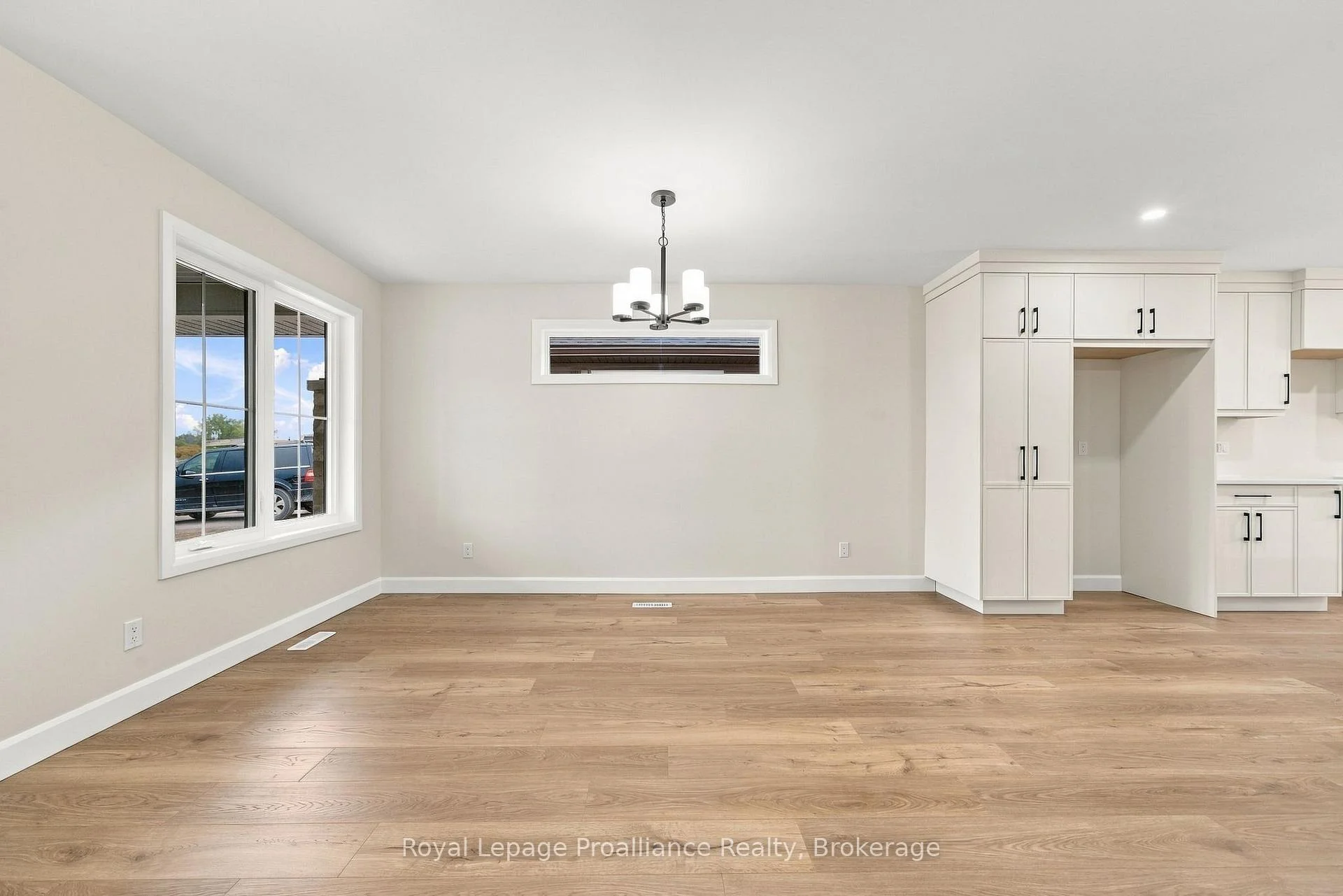 Photo 9 of 100 Hastings Park Drive, Belleville, Belleville Ward — HOMEH