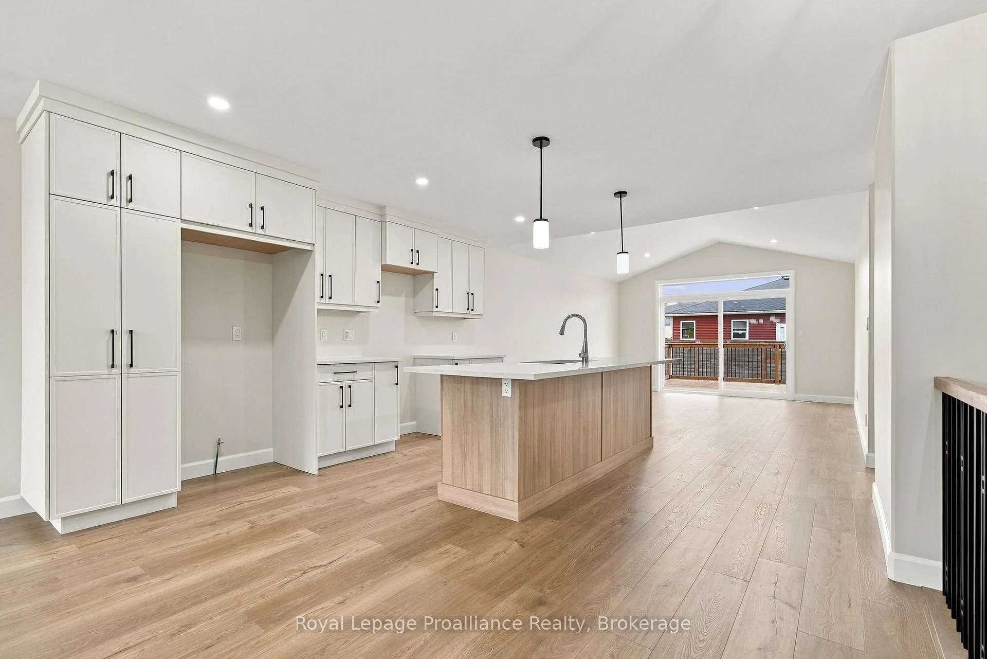 Photo 12 of 100 Hastings Park Drive, Belleville, Belleville Ward — HOMEH