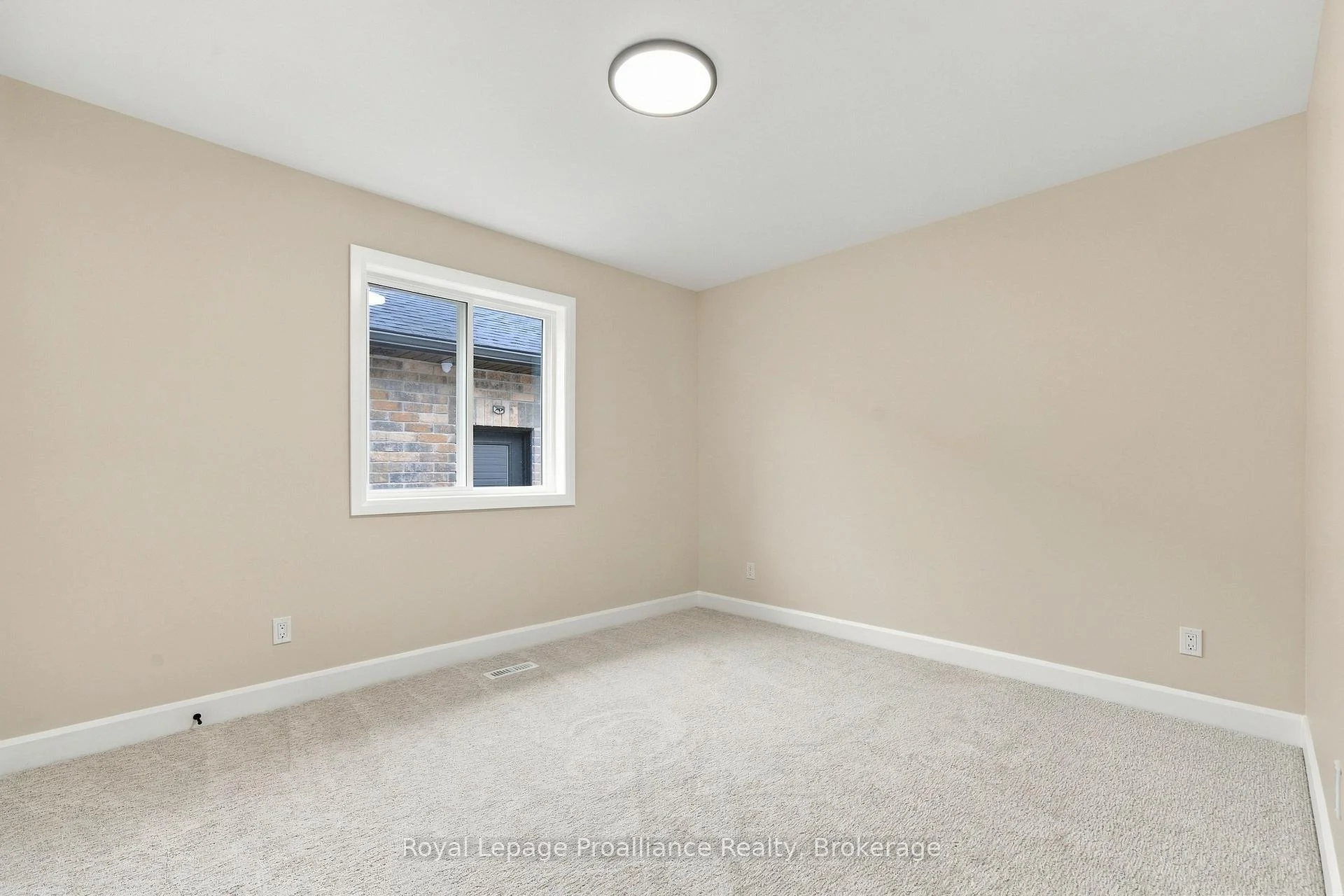 Photo 33 of 100 Hastings Park Drive, Belleville, Belleville Ward — HOMEH