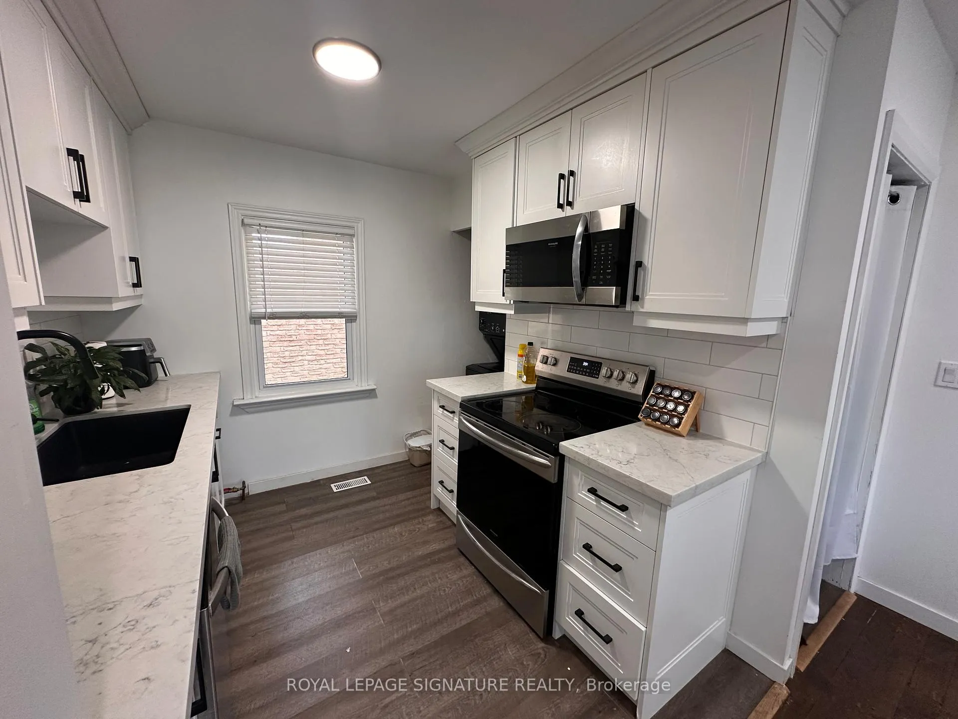 Photo 10 of 663 Liverpool Road, Pickering, Bay Ridges — HOMEH
