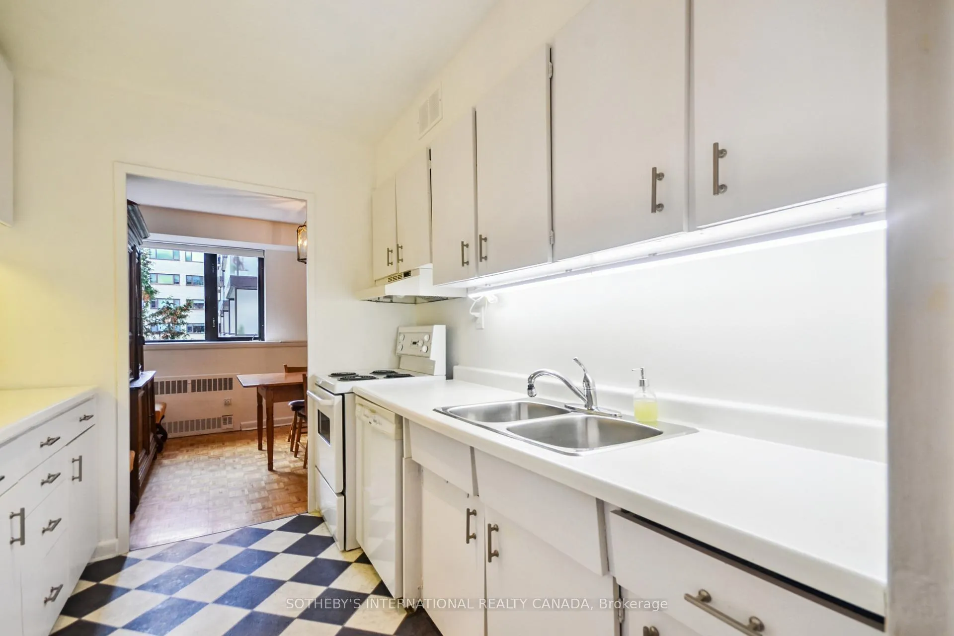 Photo 10 of Unit 512, 120 Rosedale Valley Road, Toronto, Rosedale-Moore Park — HOMEH
