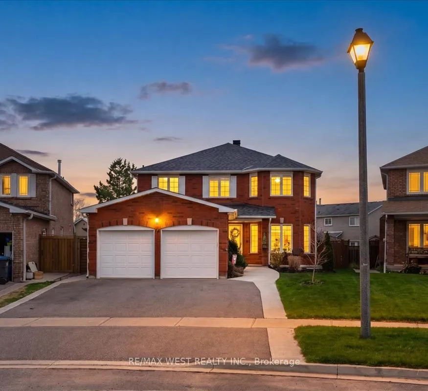 Photo 1 of 12 Berrydown Drive, Caledon, Bolton East — HOMEH