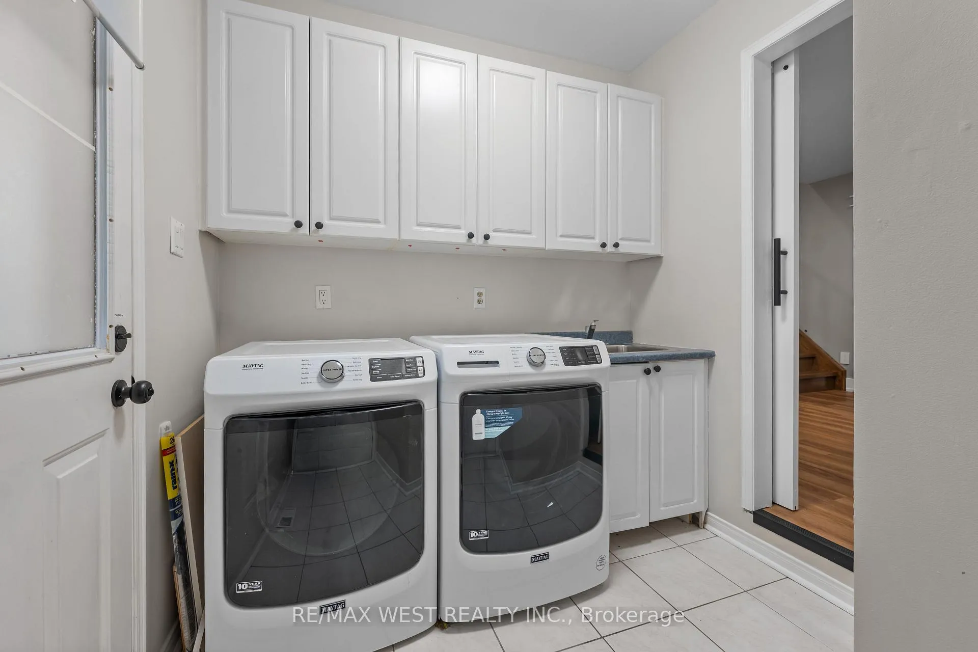 Photo 7 of 12 Berrydown Drive, Caledon, Bolton East — HOMEH