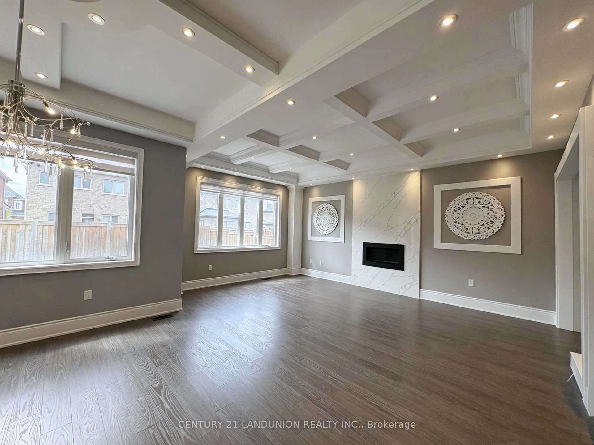 Photo 7 of 141 Conklin Crescent, Aurora, Rural Aurora — HOMEH