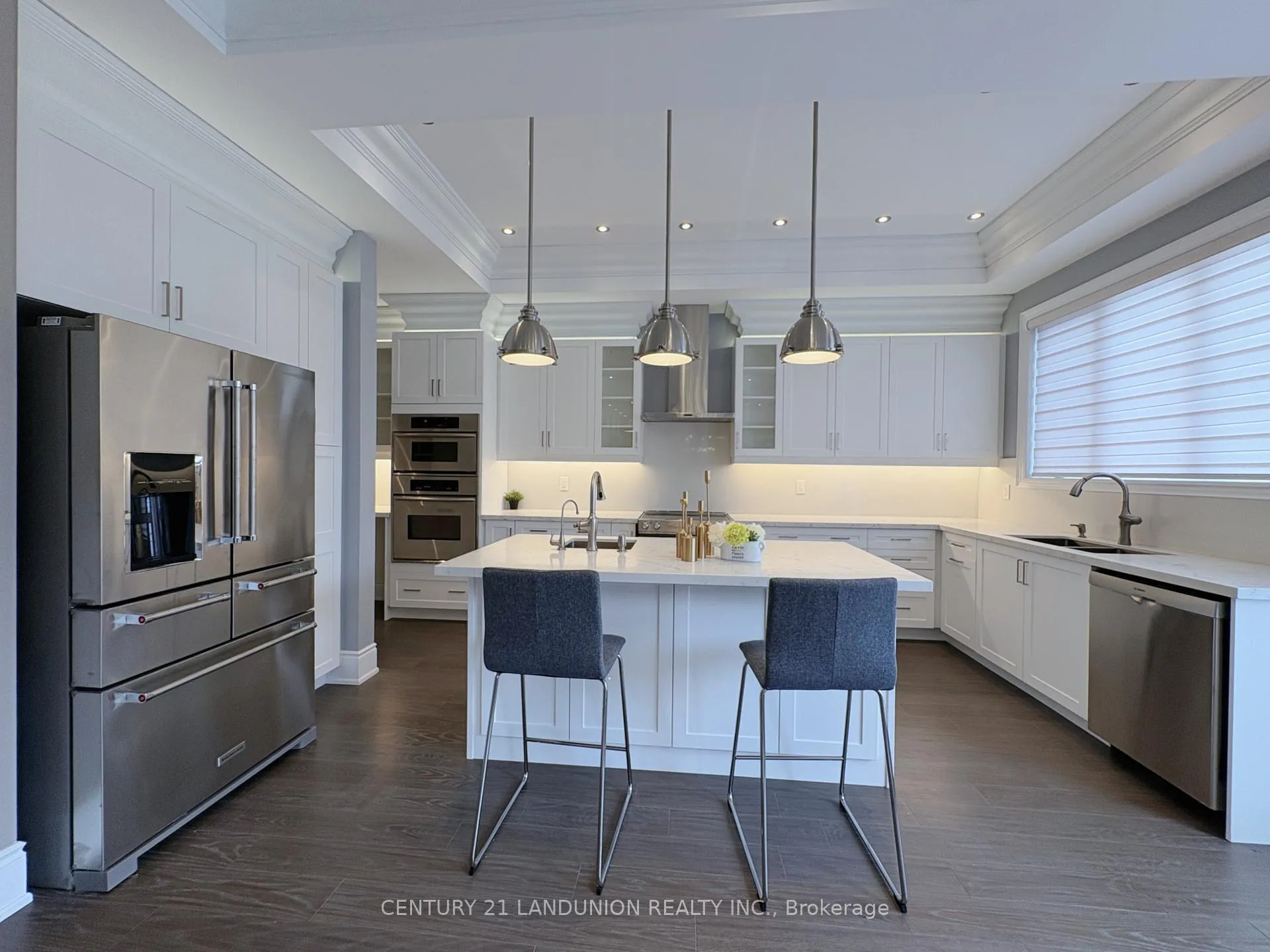 Photo 8 of 141 Conklin Crescent, Aurora, Rural Aurora — HOMEH