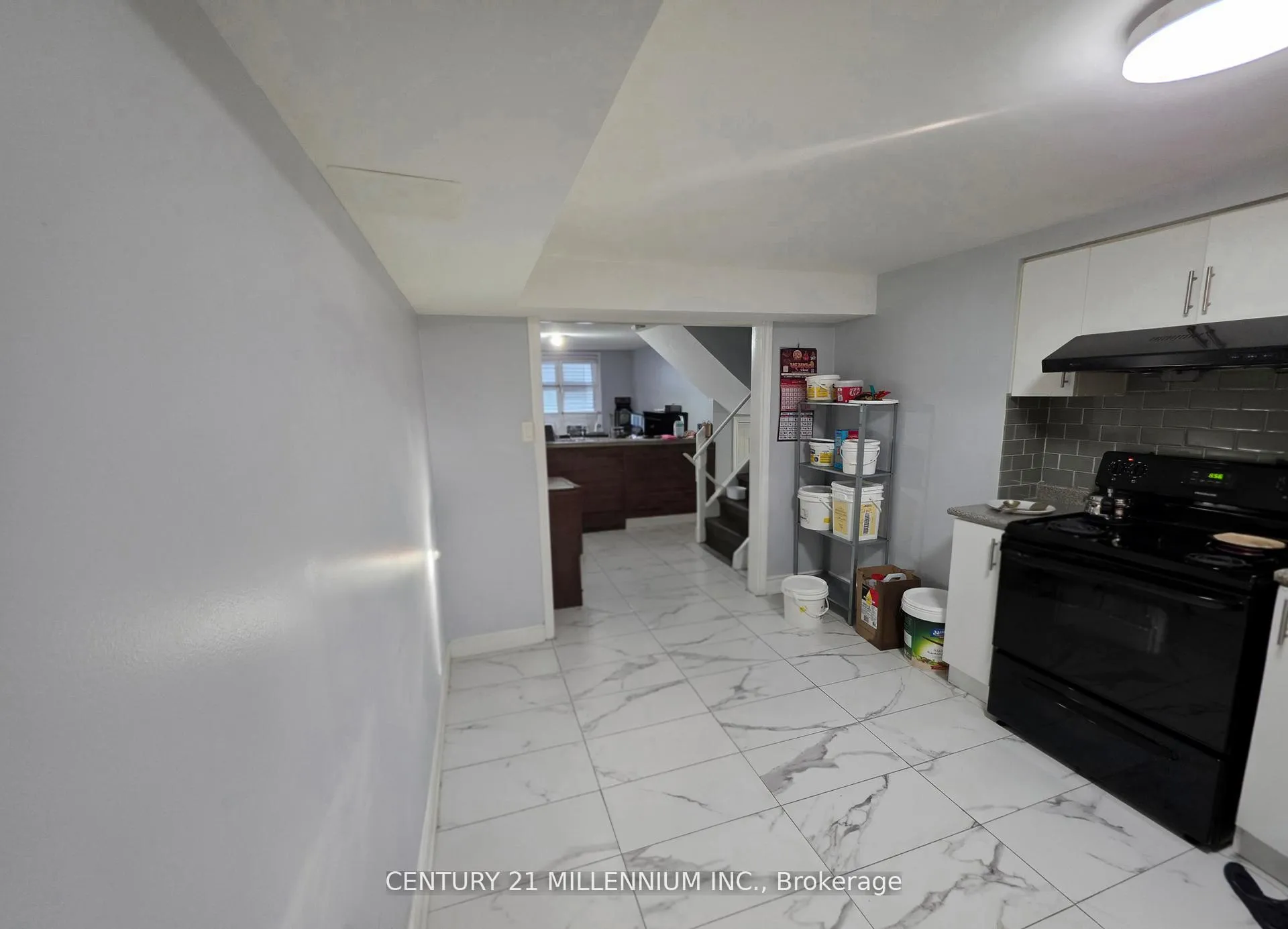 Photo 4 of 23 Malcolm Crescent, Brampton, Central Park — HOMEH