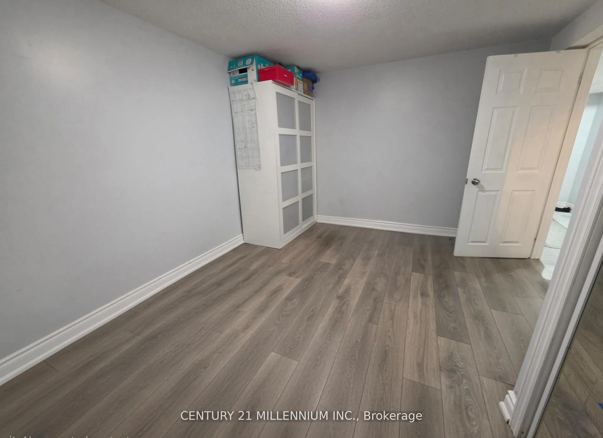 Photo 25 of 23 Malcolm Crescent, Brampton, Central Park — HOMEH