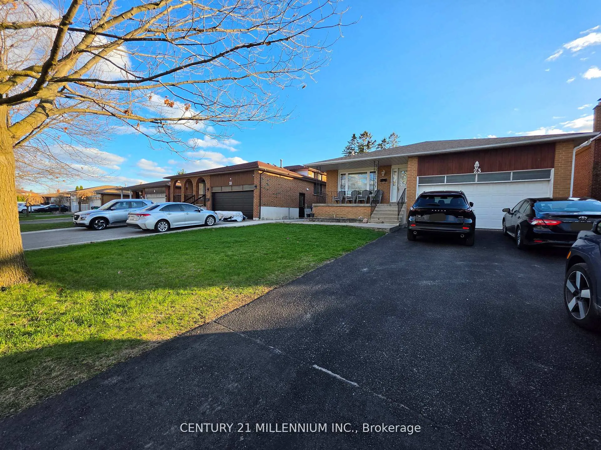 Photo 30 of 23 Malcolm Crescent, Brampton, Central Park — HOMEH