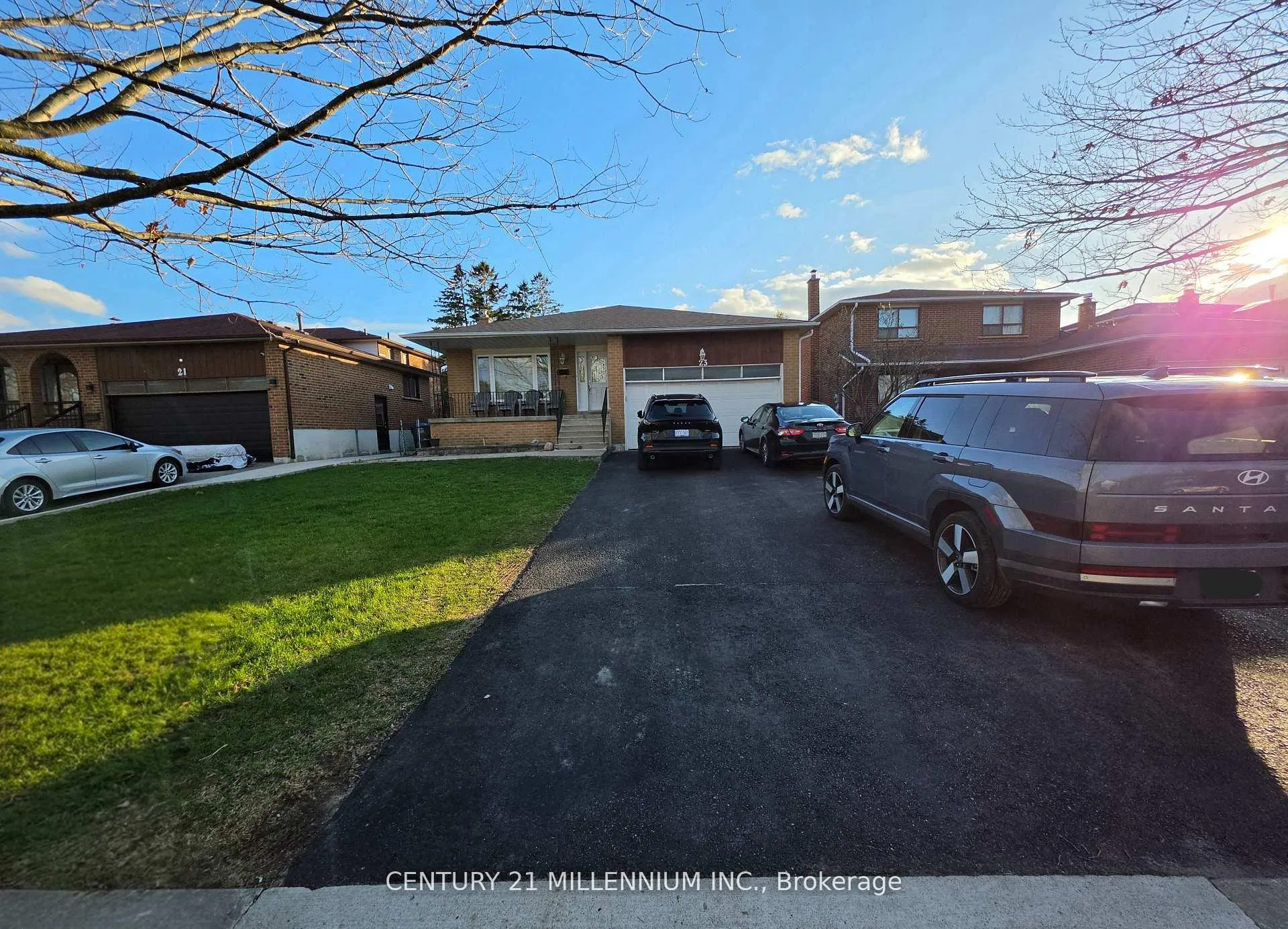 Photo 31 of 23 Malcolm Crescent, Brampton, Central Park — HOMEH