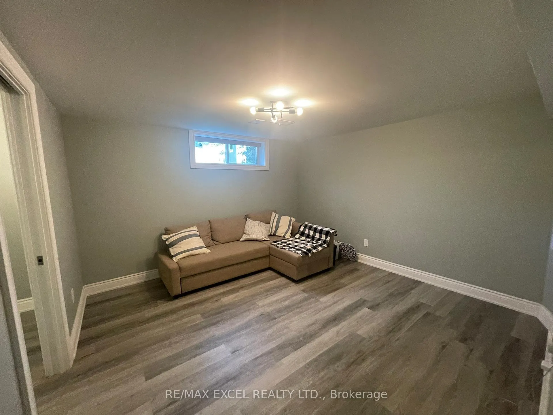 Photo 3 of Unit Basement, 29 Ruscoe Crescent, Etobicoke, Willowridge-Martingrove-Richview — HOMEH