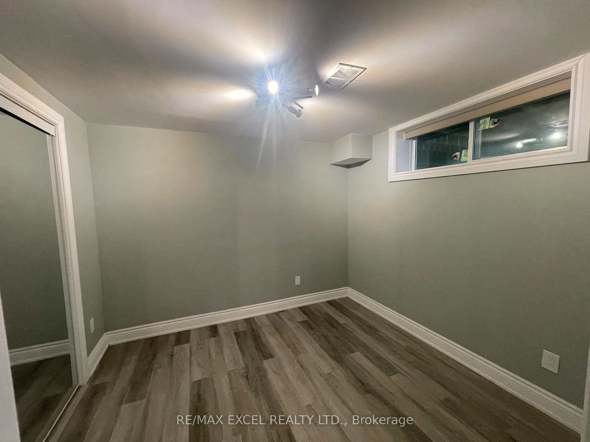 Photo 6 of Unit Basement, 29 Ruscoe Crescent, Etobicoke, Willowridge-Martingrove-Richview — HOMEH