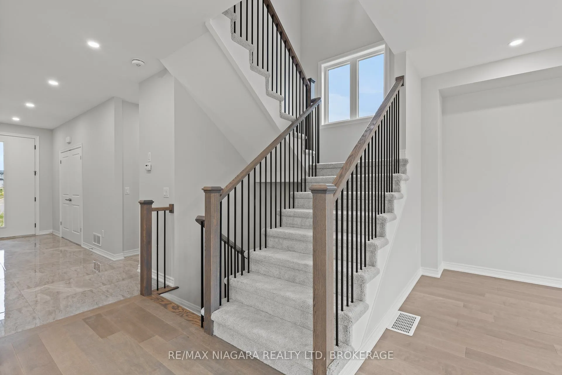 Photo 11 of 150 Hodgkins Avenue, Thorold, Allanburg/Thorold South — HOMEH