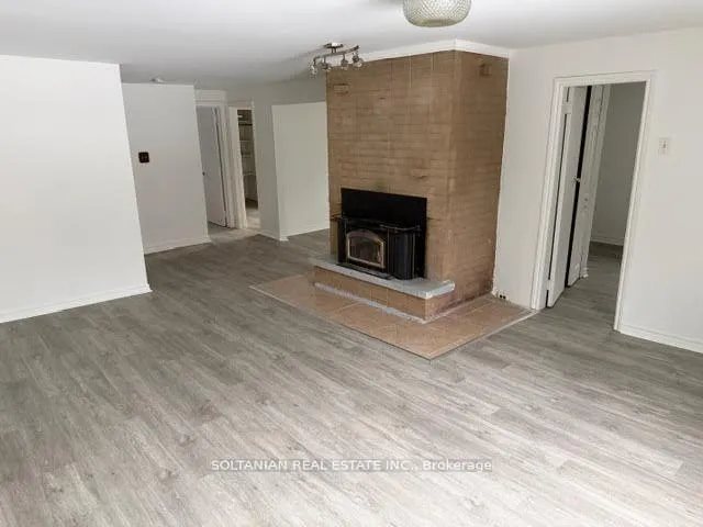 Photo 1 of 207 Bayview Avenue, Georgina, Keswick South — HOMEH