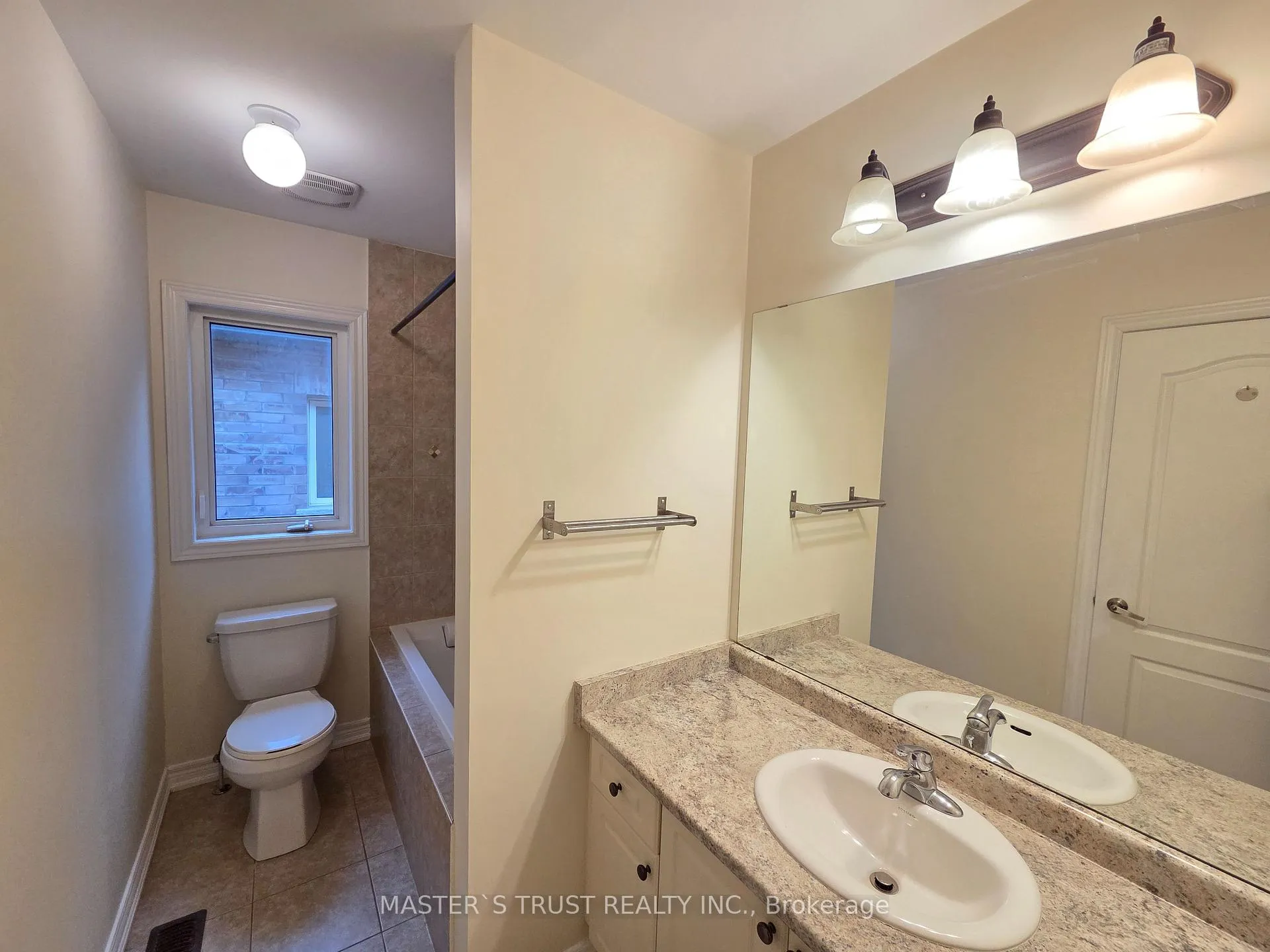 Photo 22 of 11 Beacon Point Street, Markham, Wismer — HOMEH