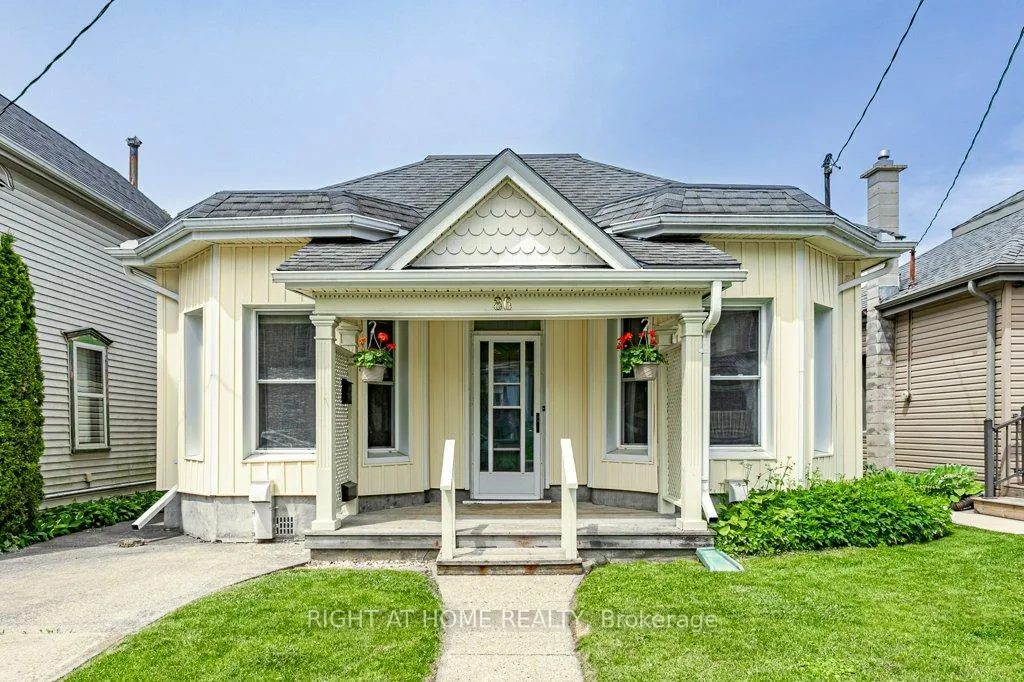 Photo 1 of 86 Manitoba Street, St. Thomas — HOMEH