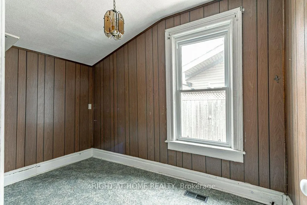 Photo 16 of 86 Manitoba Street, St. Thomas — HOMEH