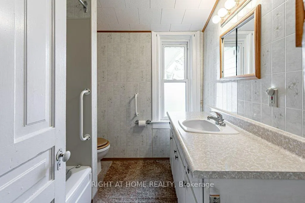 Photo 17 of 86 Manitoba Street, St. Thomas — HOMEH