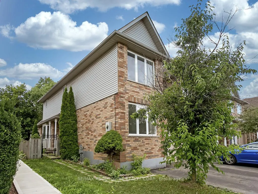 Photo 2 of 1310 Blanshard Drive, Burlington, Tansley — HOMEH