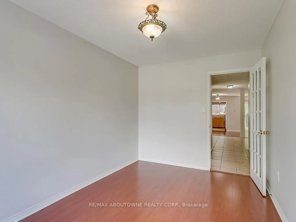 Photo 13 of 1310 Blanshard Drive, Burlington, Tansley — HOMEH