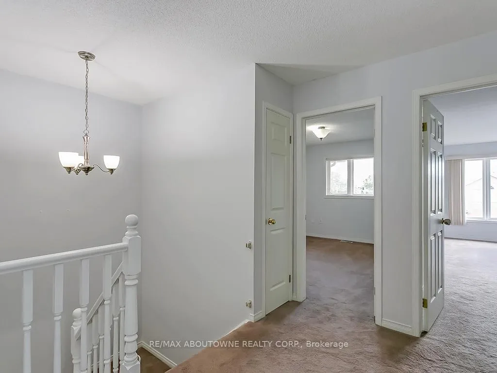 Photo 15 of 1310 Blanshard Drive, Burlington, Tansley — HOMEH