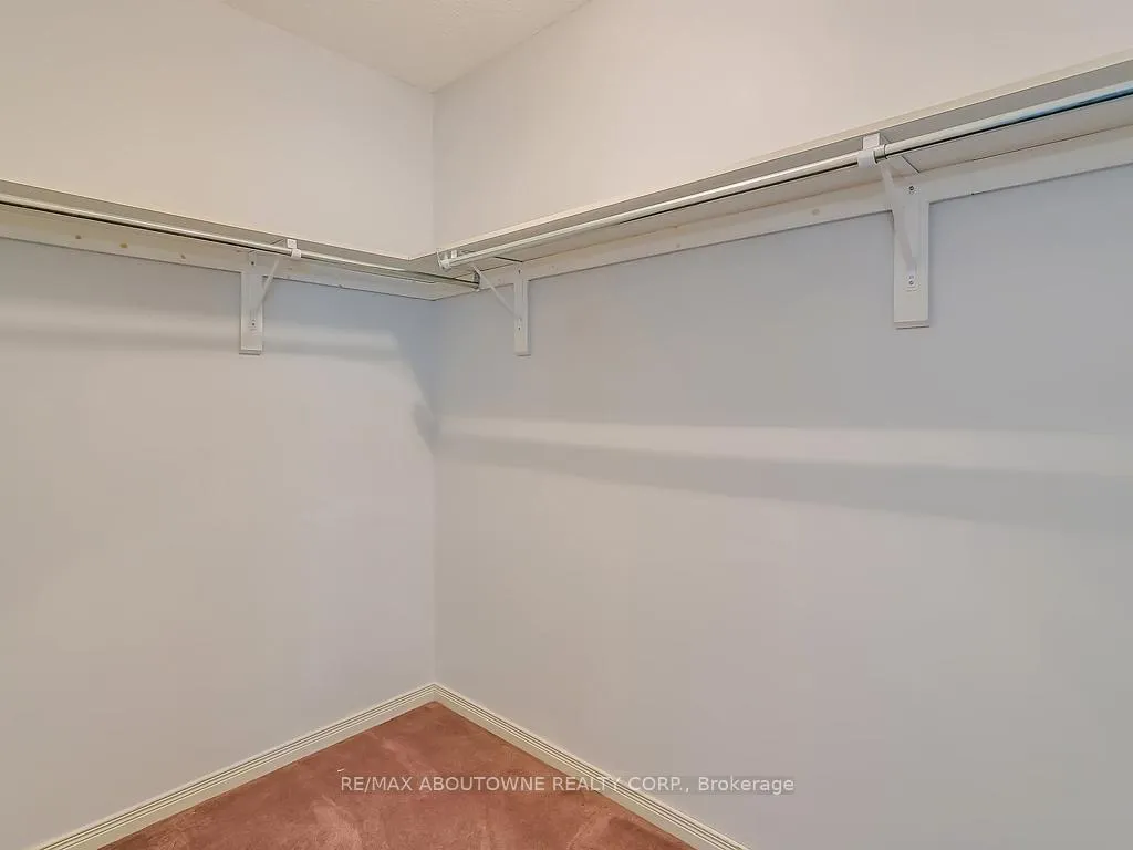 Photo 18 of 1310 Blanshard Drive, Burlington, Tansley — HOMEH