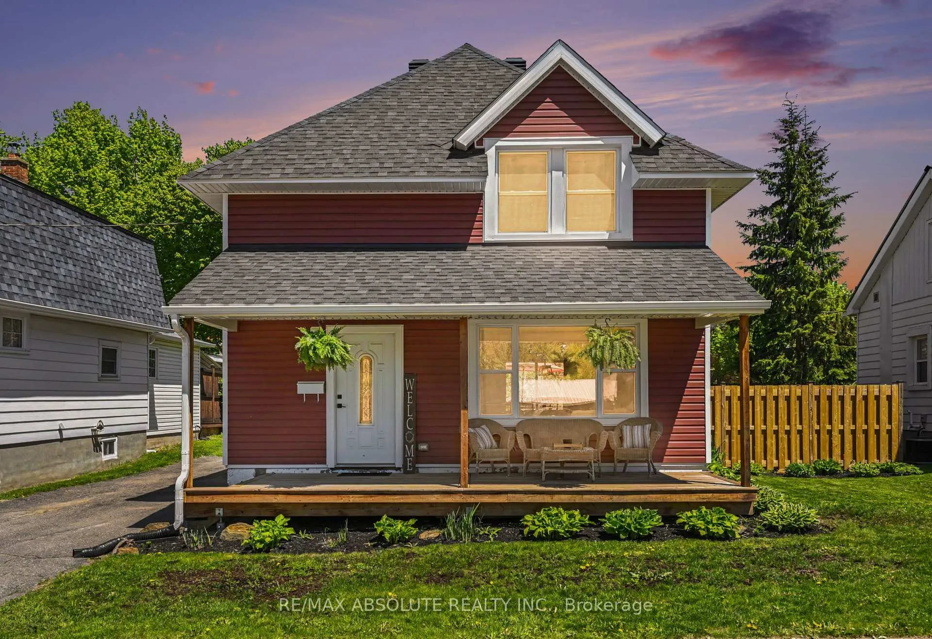 Photo 1 of 21 Bank Street N, Renfrew — HOMEH