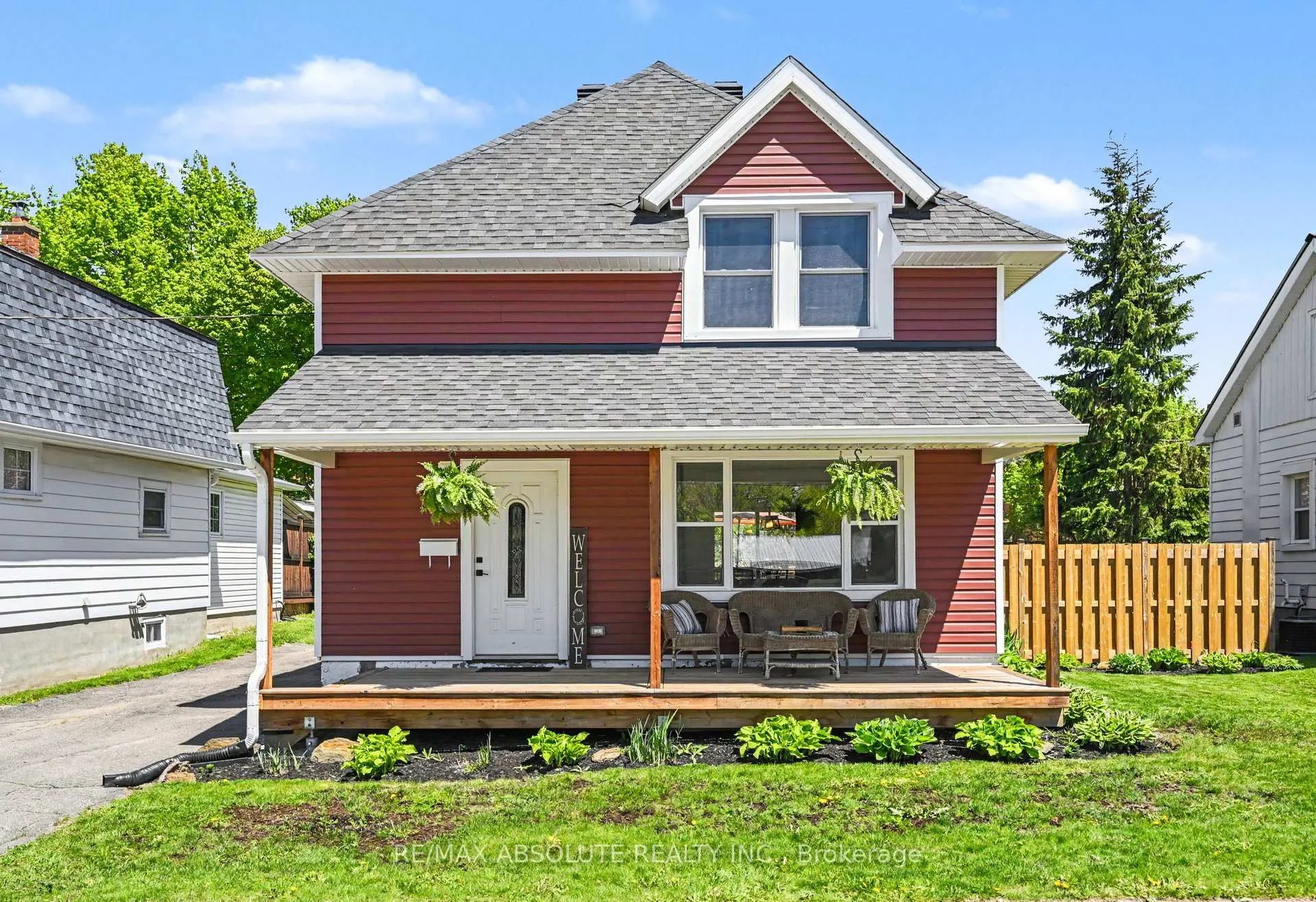 Photo 2 of 21 Bank Street N, Renfrew — HOMEH
