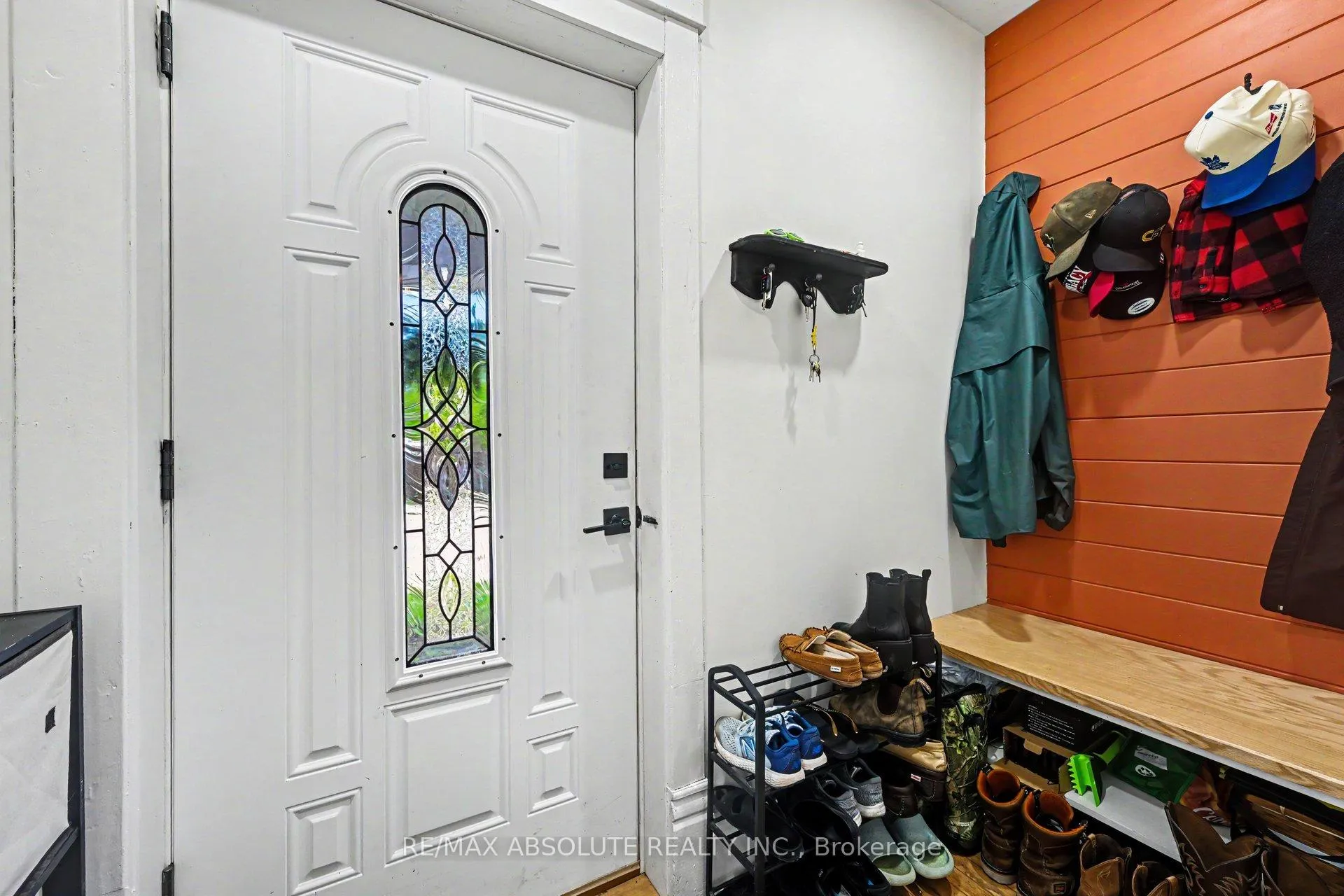 Photo 5 of 21 Bank Street N, Renfrew — HOMEH