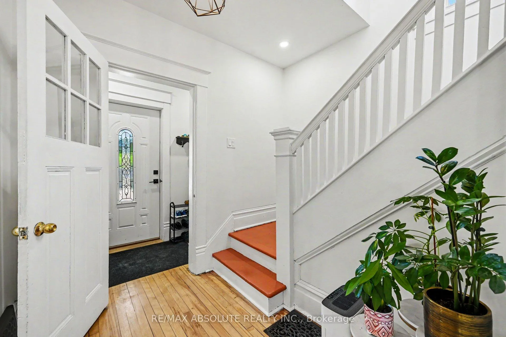 Photo 6 of 21 Bank Street N, Renfrew — HOMEH