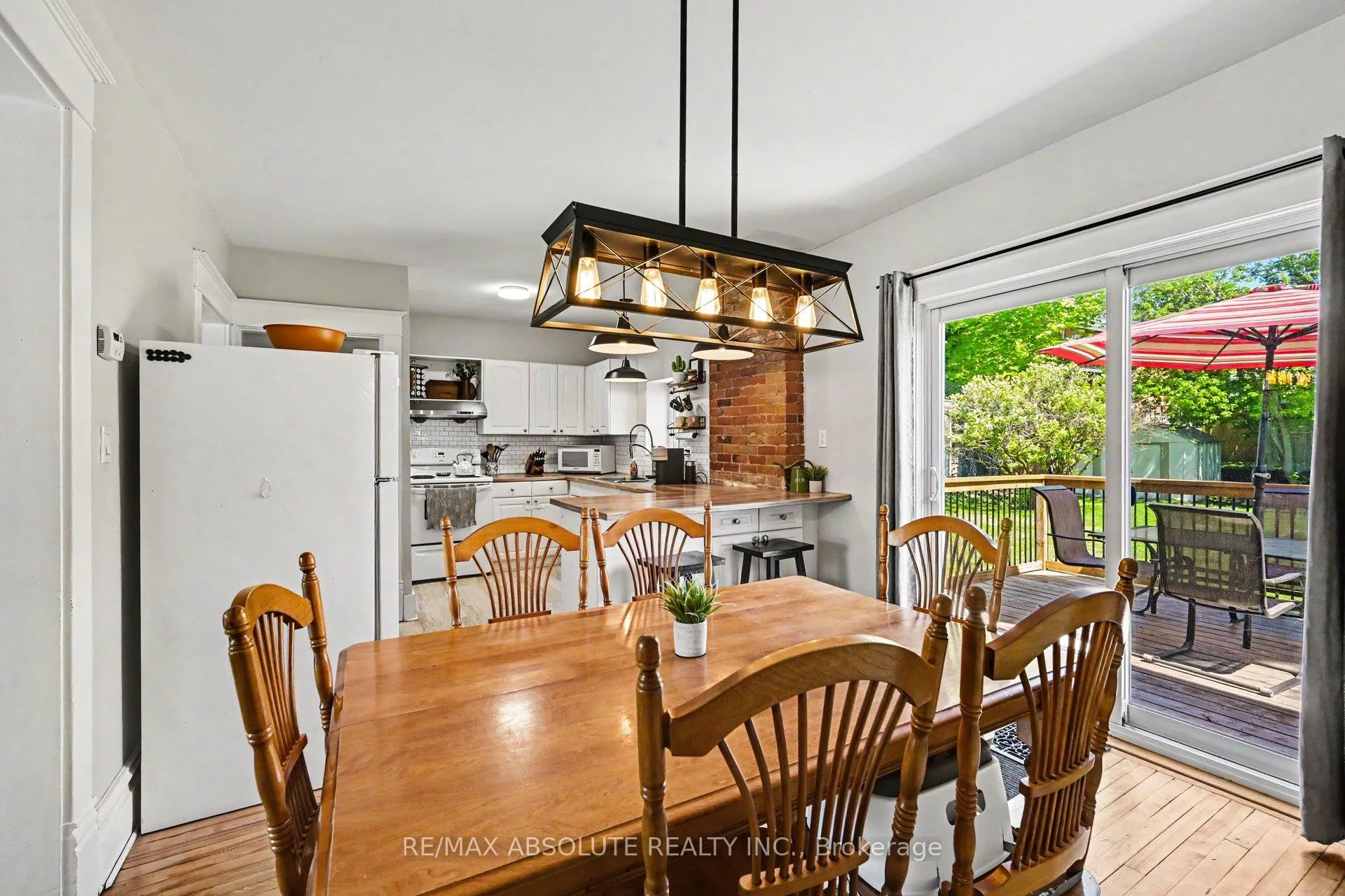 Photo 12 of 21 Bank Street N, Renfrew — HOMEH