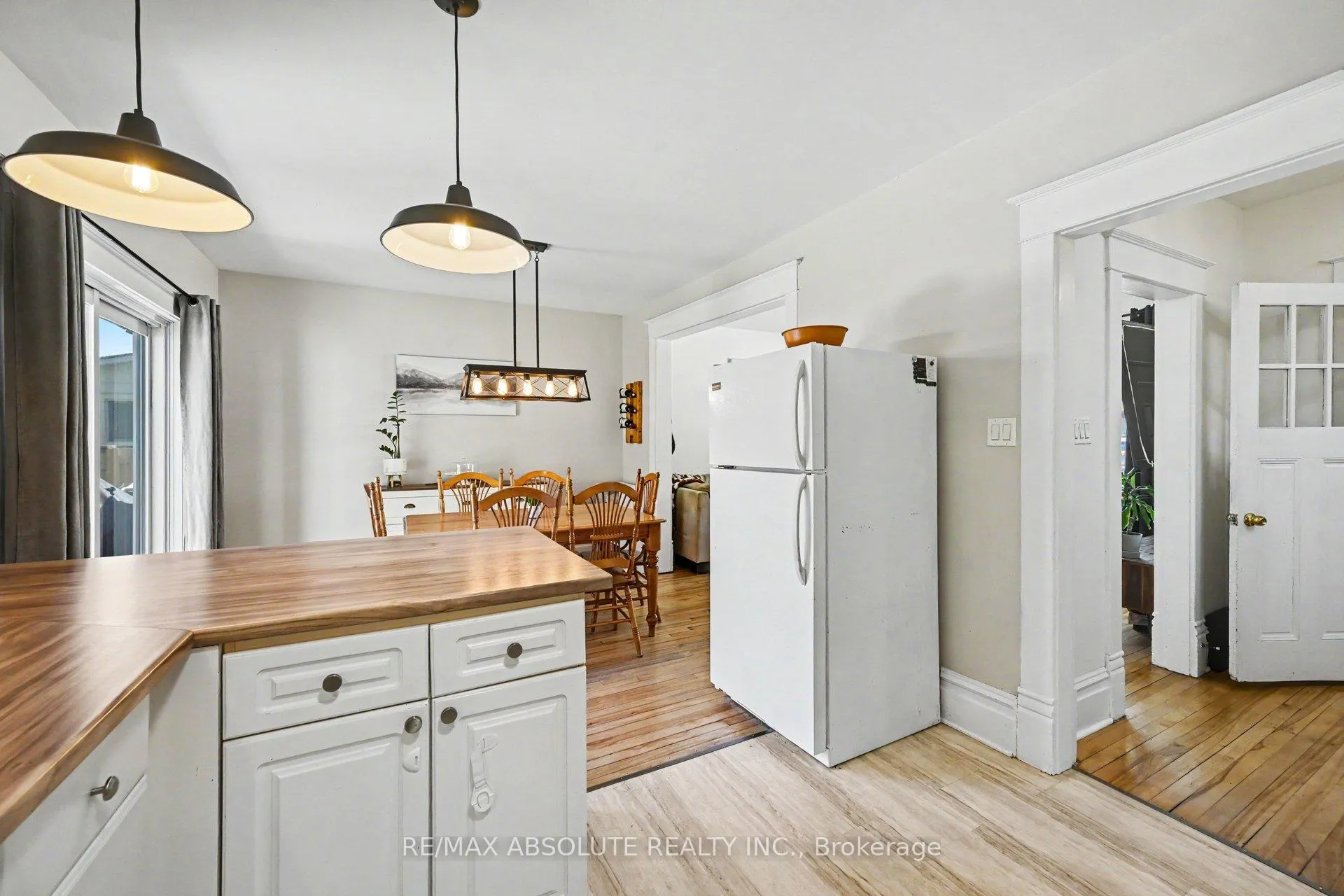 Photo 16 of 21 Bank Street N, Renfrew — HOMEH