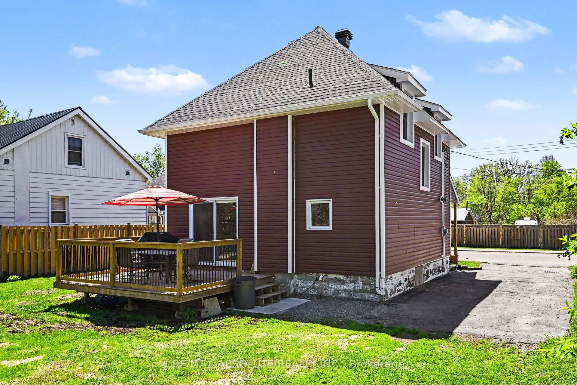 Photo 28 of 21 Bank Street N, Renfrew — HOMEH