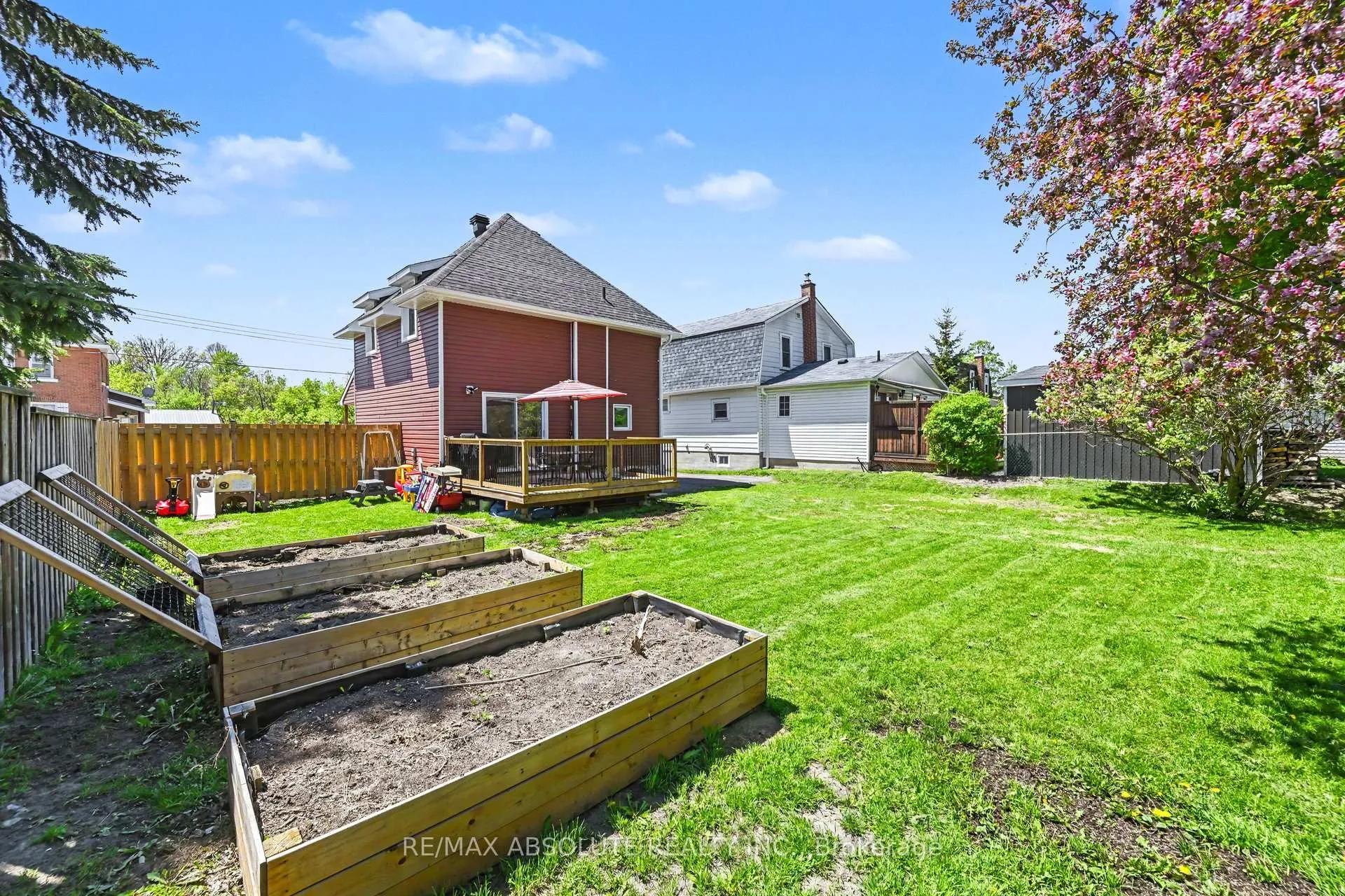 Photo 29 of 21 Bank Street N, Renfrew — HOMEH