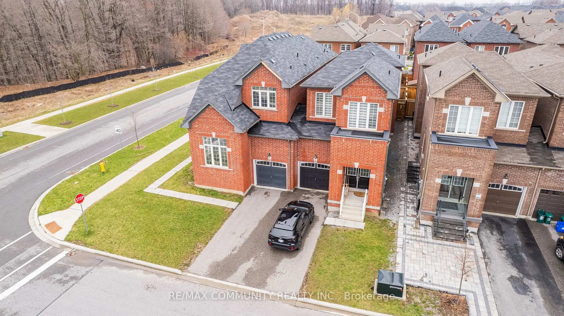 Photo 39 of 2 Titan Trail, Markham, Cedarwood — HOMEH