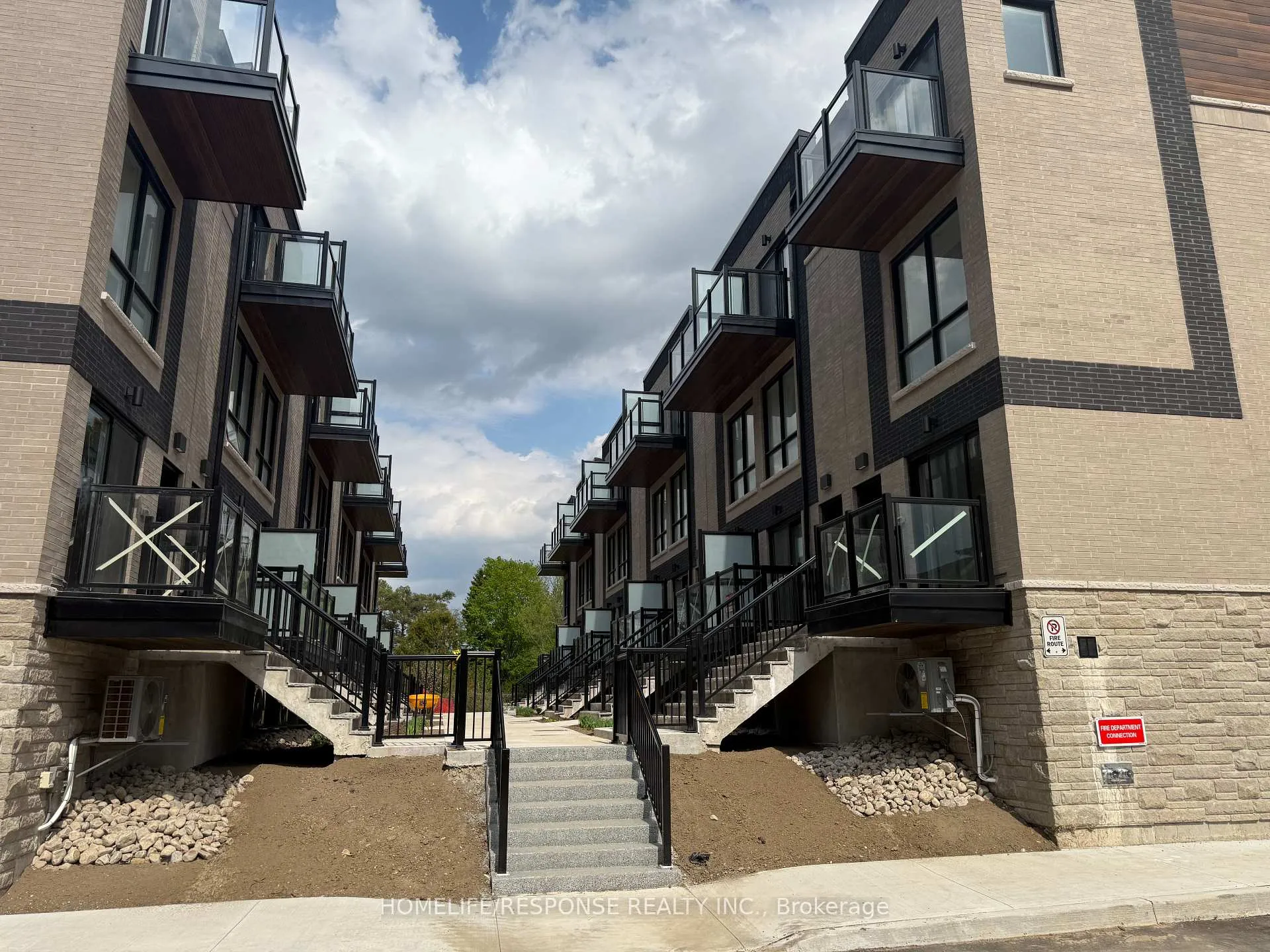 Photo 1 of Unit 2, 527 Big Bay Point Road, Barrie, Painswick North — HOMEH