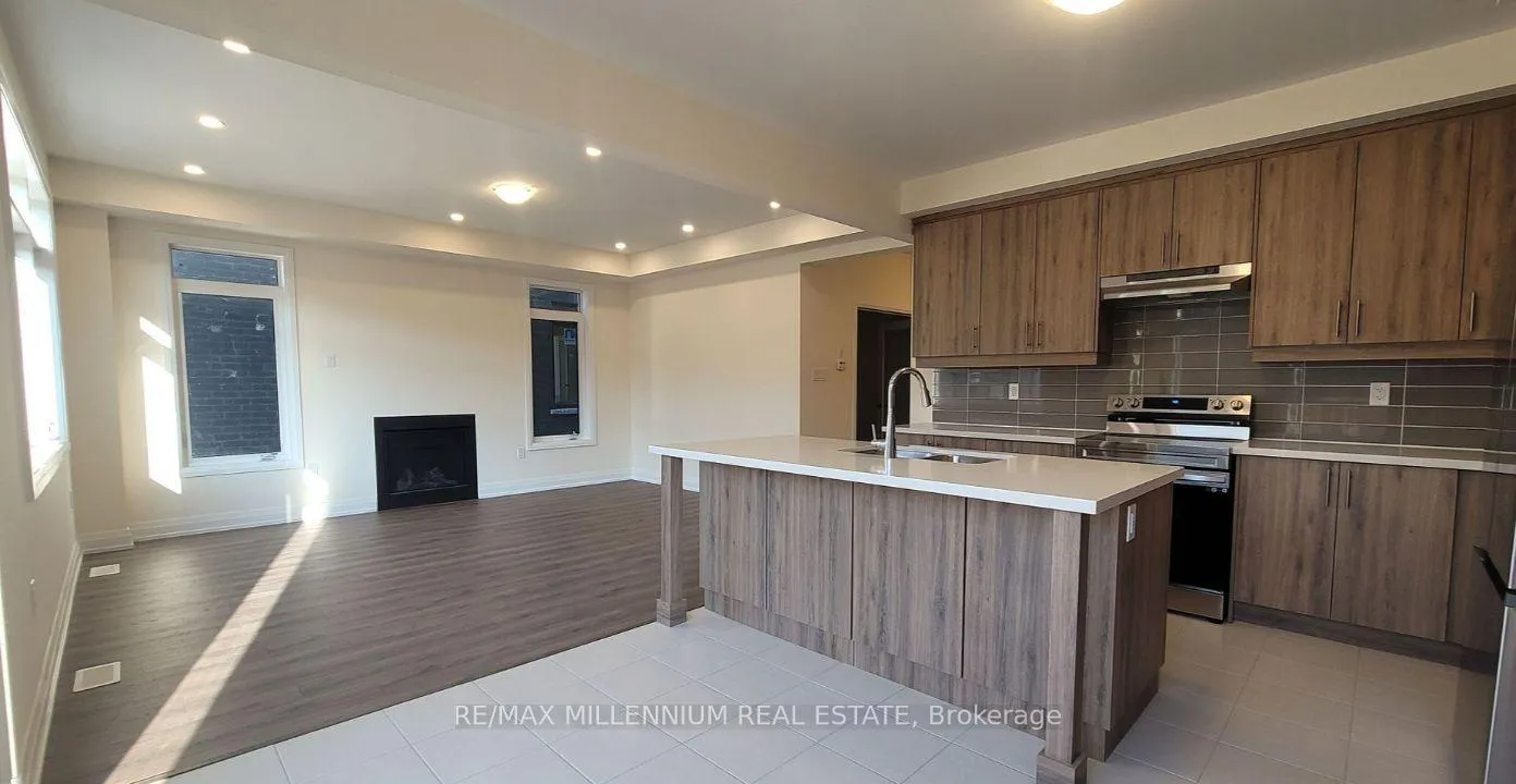 Photo 4 of 22 Daffodil Road, Springwater, Midhurst — HOMEH