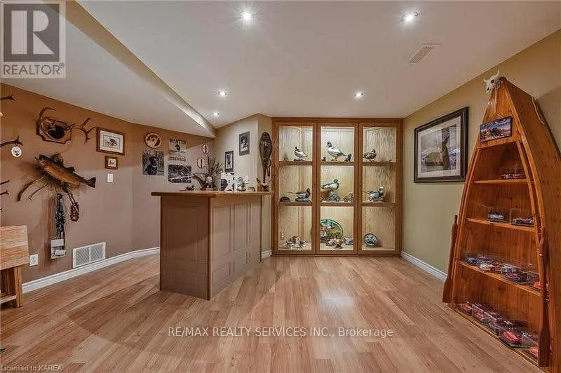 Photo 25 of 172 Macdougall Drive, Loyalist, Amherstview — HOMEH