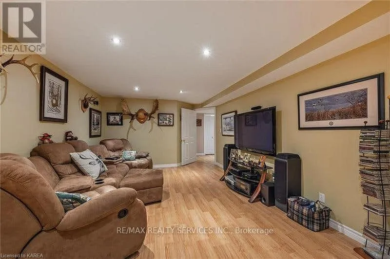Photo 27 of 172 Macdougall Drive, Loyalist, Amherstview — HOMEH