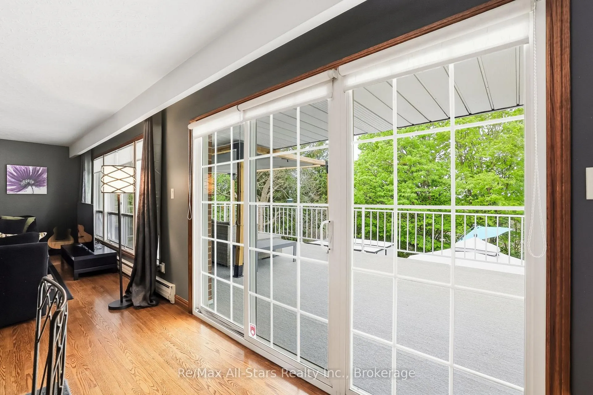 Photo 6 of 54 Grandview Street S, Oshawa, Donevan — HOMEH