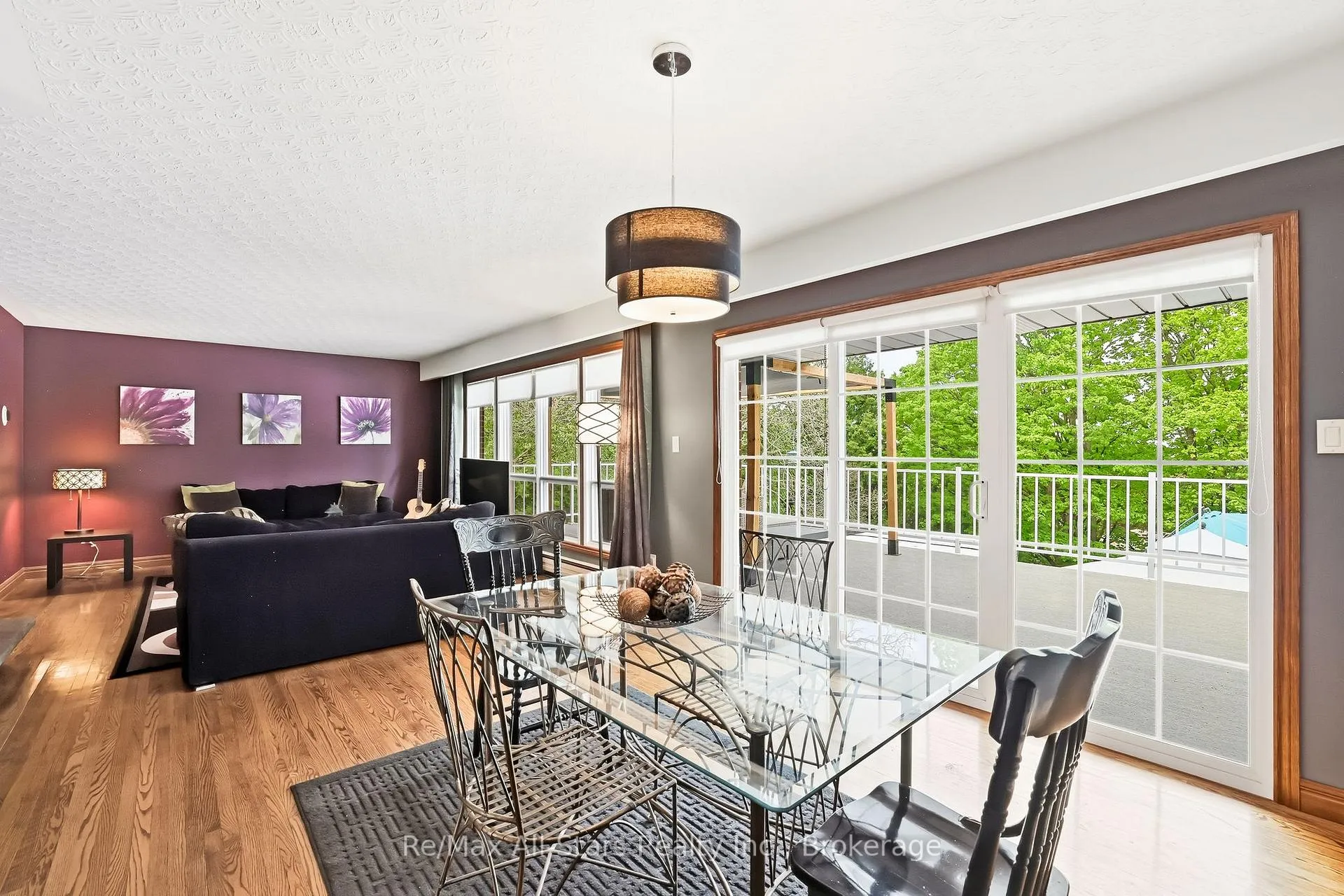Photo 8 of 54 Grandview Street S, Oshawa, Donevan — HOMEH