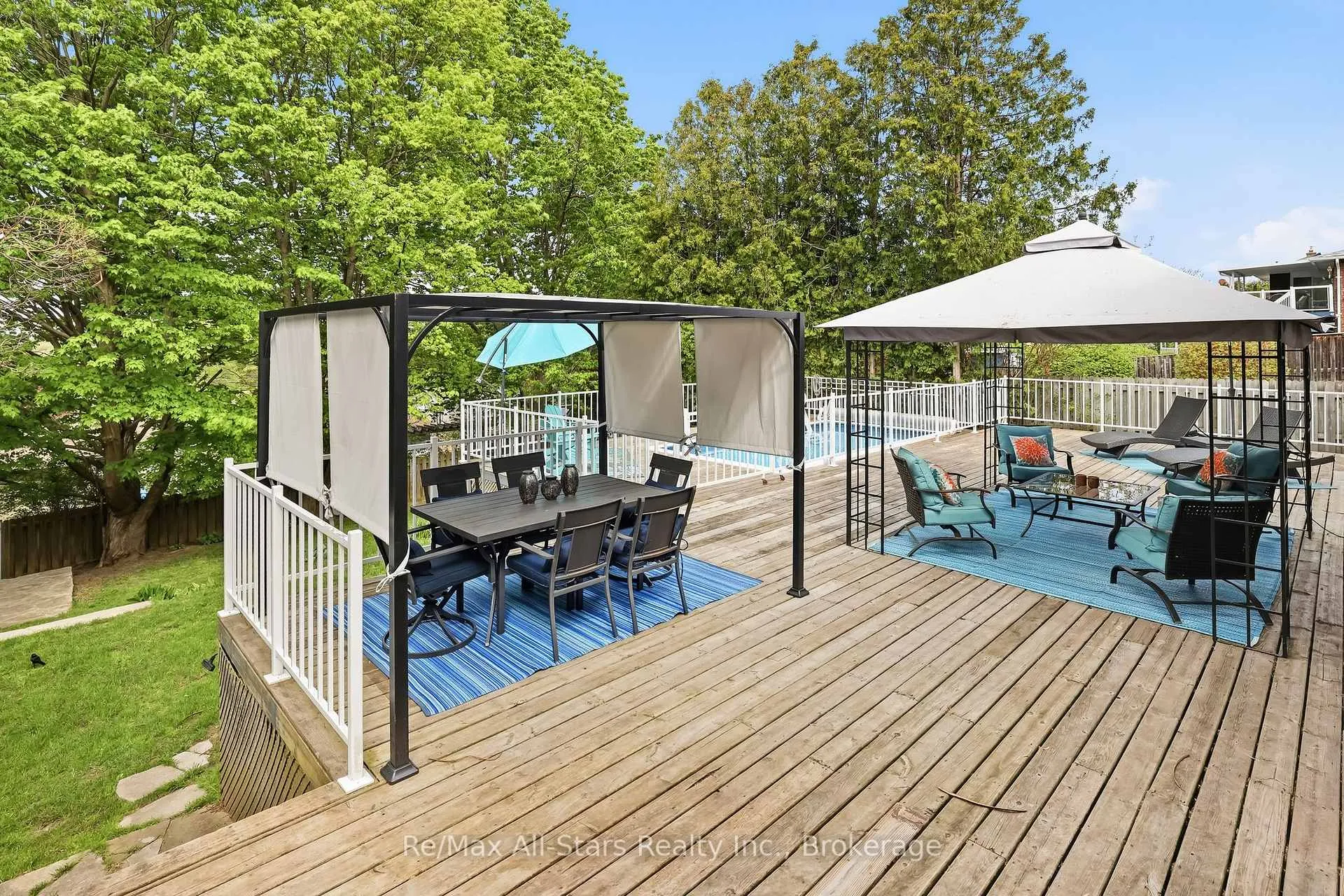 Photo 37 of 54 Grandview Street S, Oshawa, Donevan — HOMEH