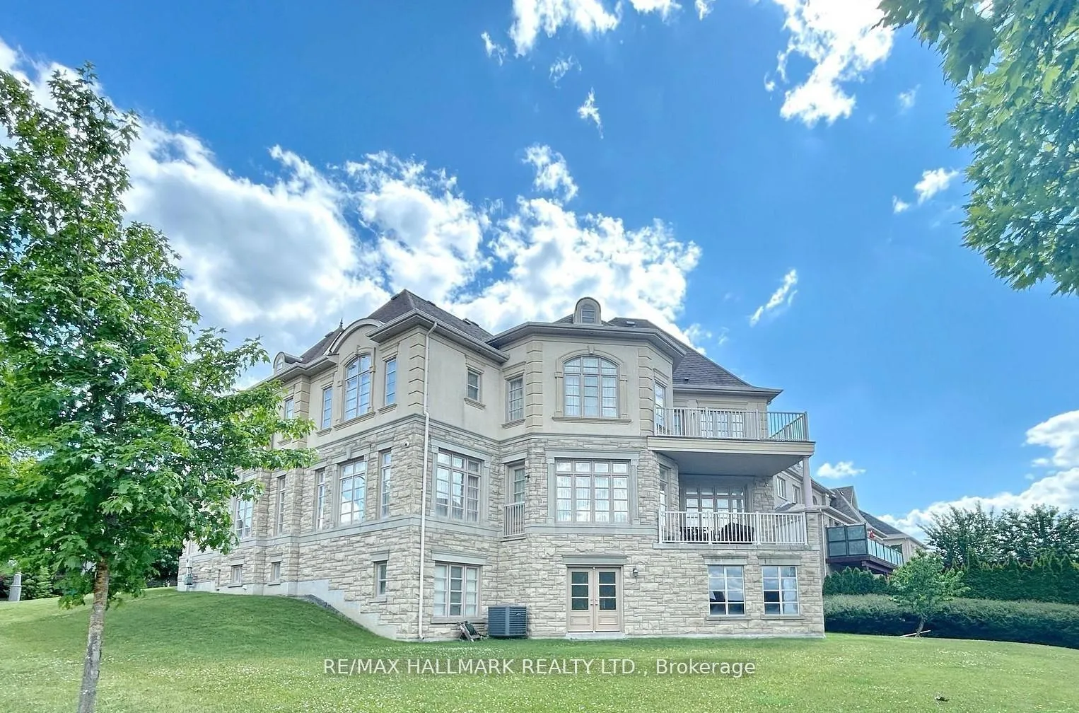 Photo 41 of 123 Carisbrooke Circle, Aurora, Bayview Southeast — HOMEH