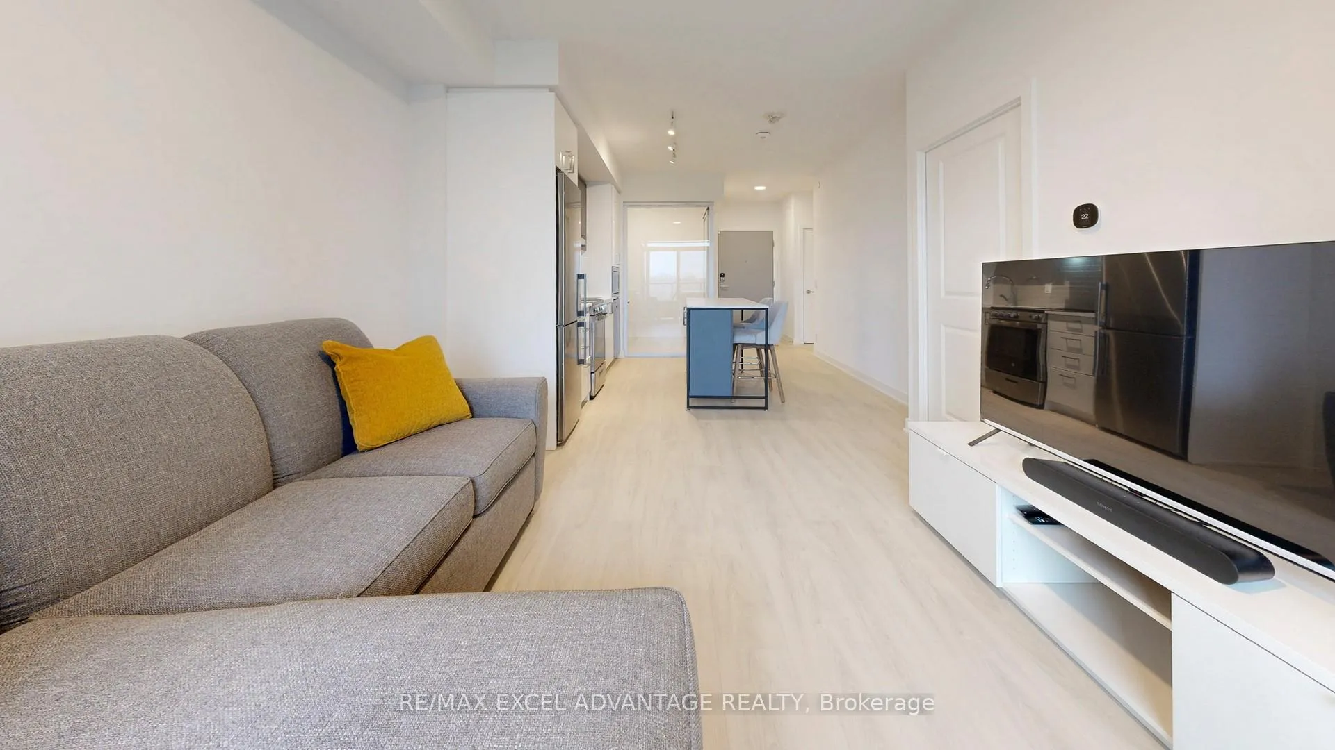 Photo 6 of Unit 525, 50 Upper Mall Way, Vaughan, Brownridge — HOMEH