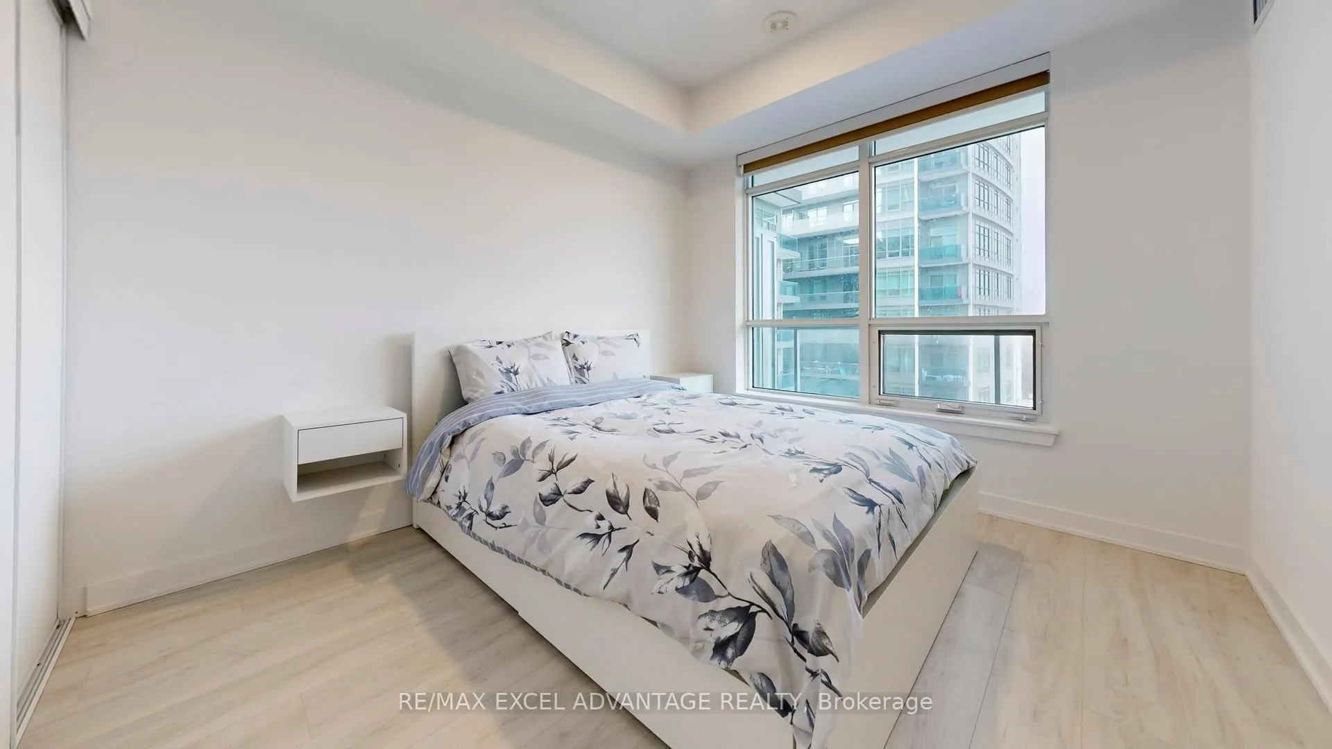 Photo 12 of Unit 525, 50 Upper Mall Way, Vaughan, Brownridge — HOMEH